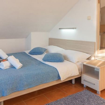 R Club Apartments Old Town Будва Екстер'єр фото