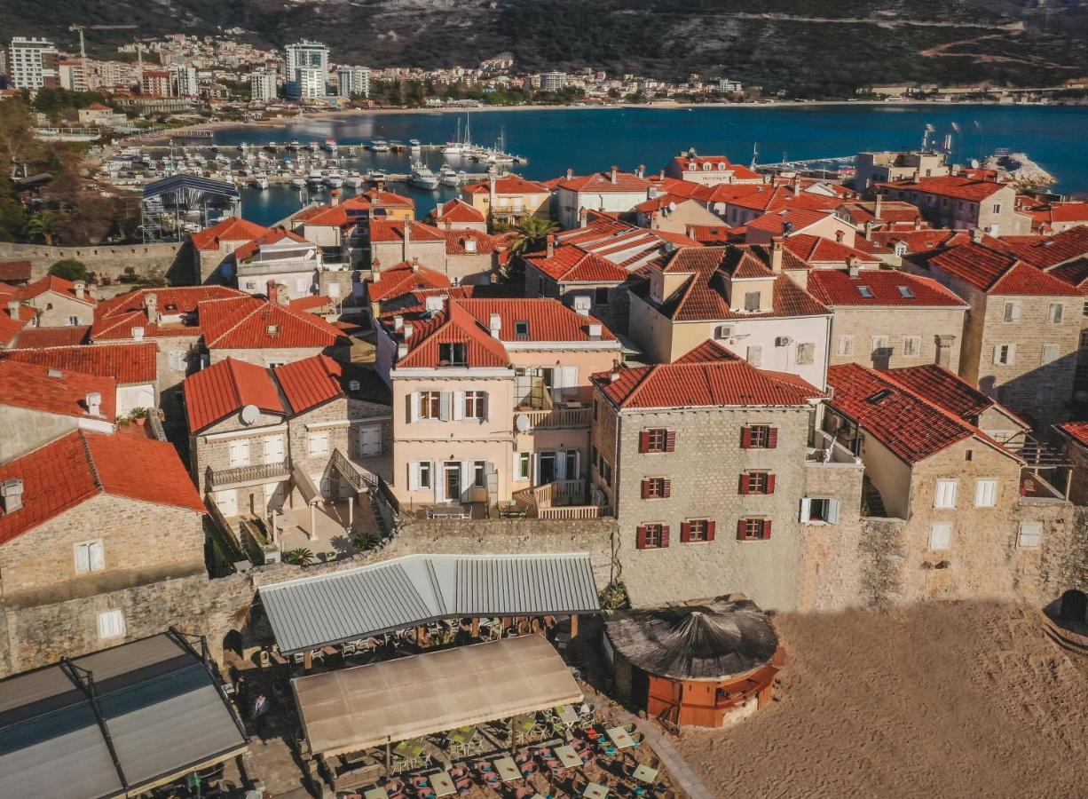 R Club Apartments Old Town Будва Екстер'єр фото