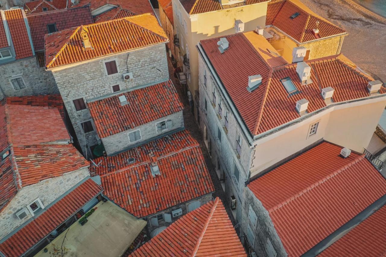 R Club Apartments Old Town Будва Екстер'єр фото