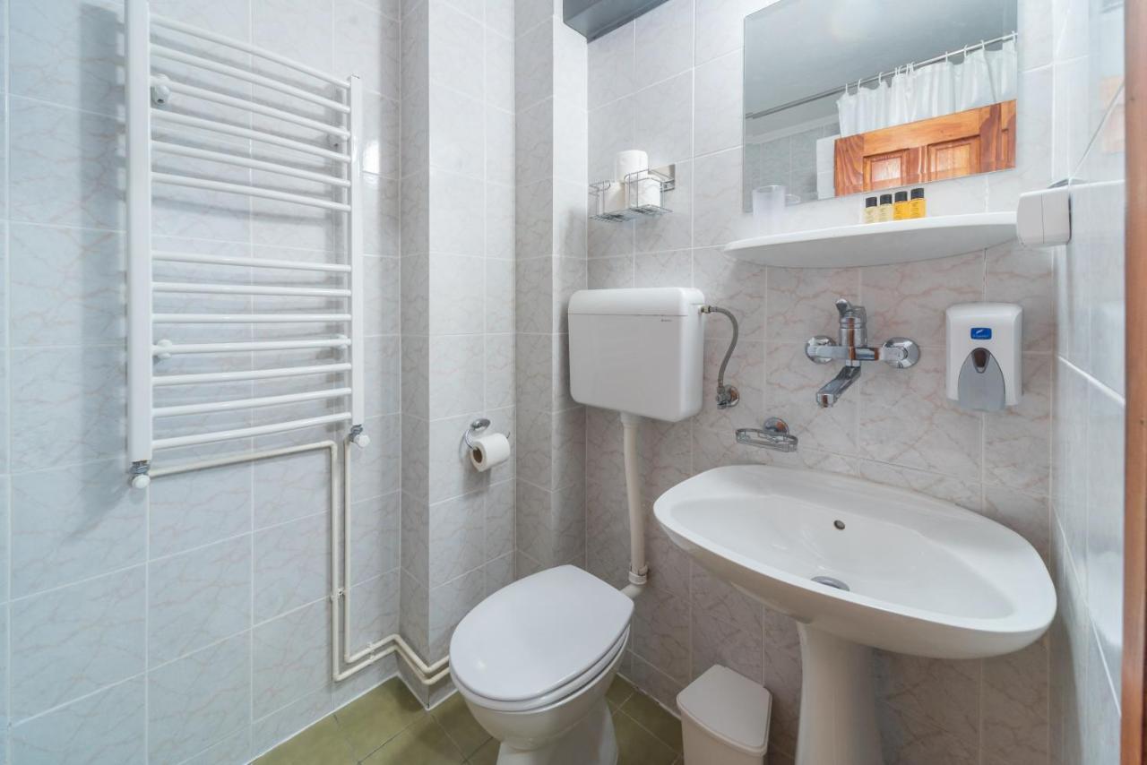 R Club Apartments Old Town Будва Екстер'єр фото
