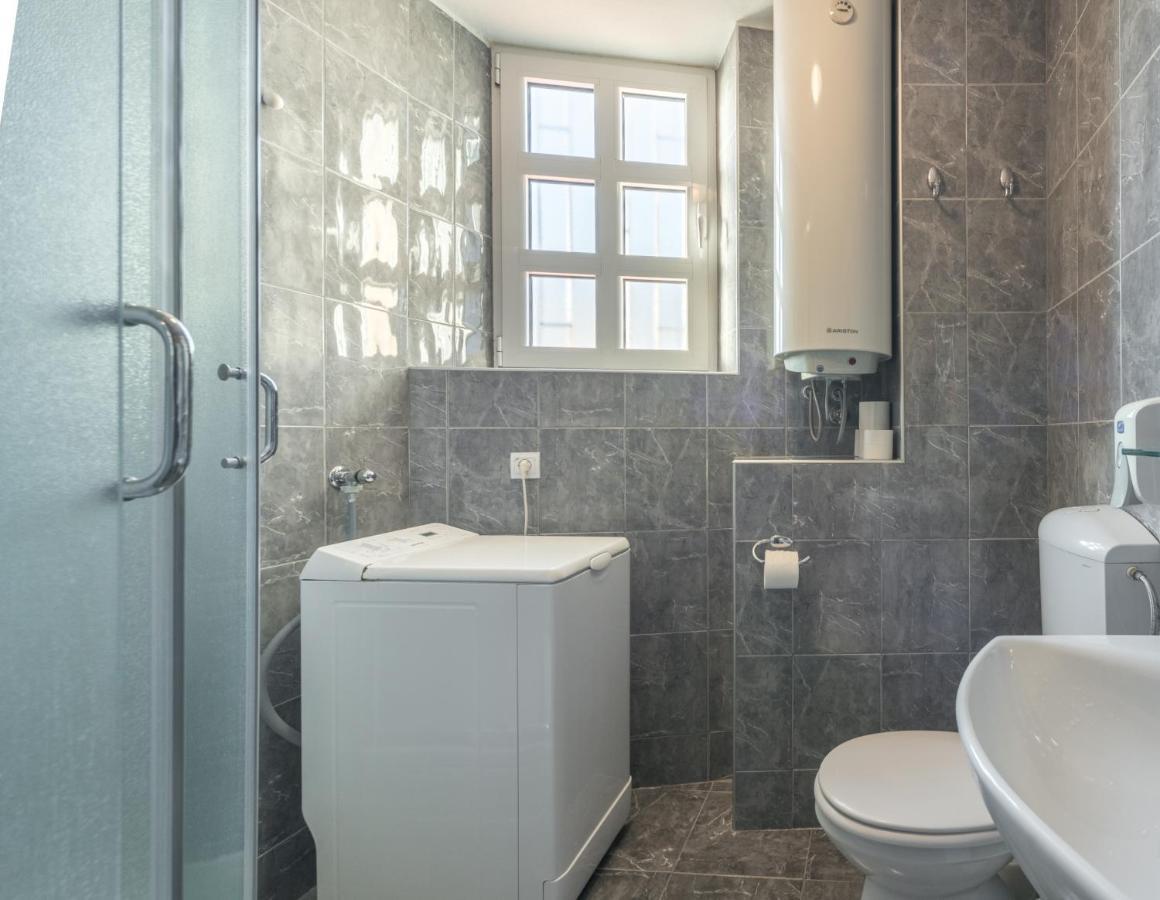 R Club Apartments Old Town Будва Екстер'єр фото