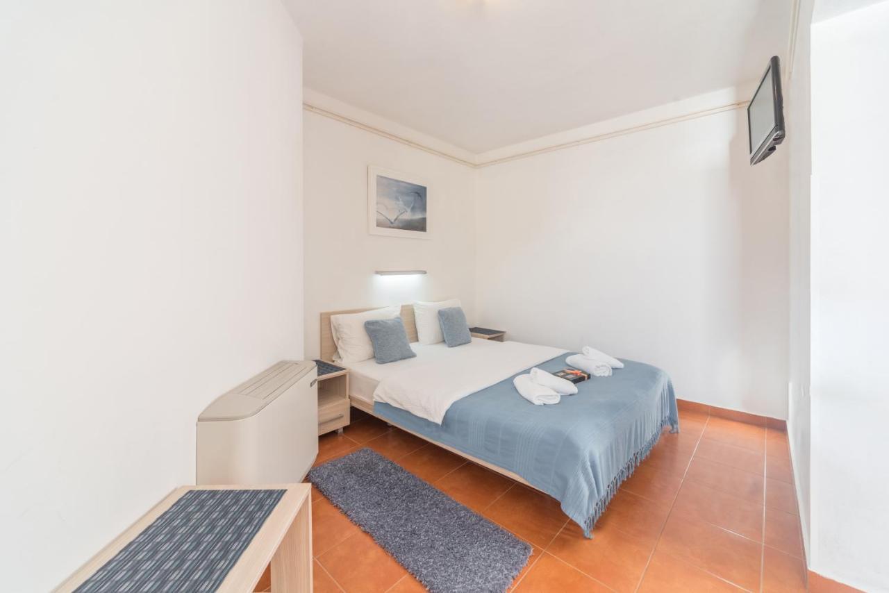 R Club Apartments Old Town Будва Екстер'єр фото