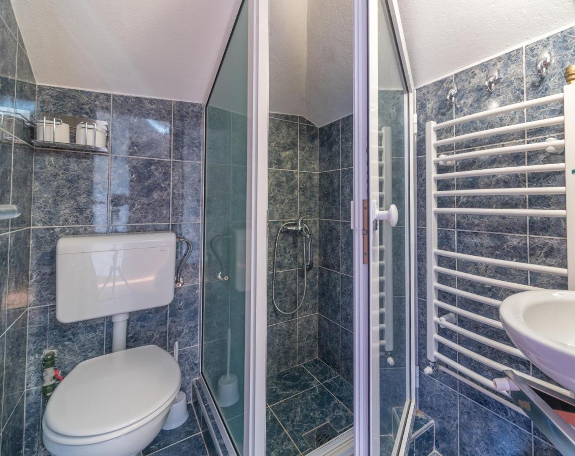 R Club Apartments Old Town Будва Екстер'єр фото